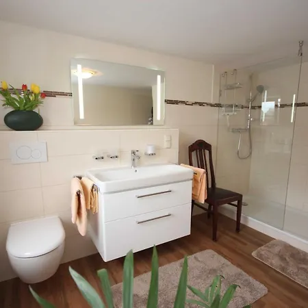 Leitzsch アパート ヴストロ